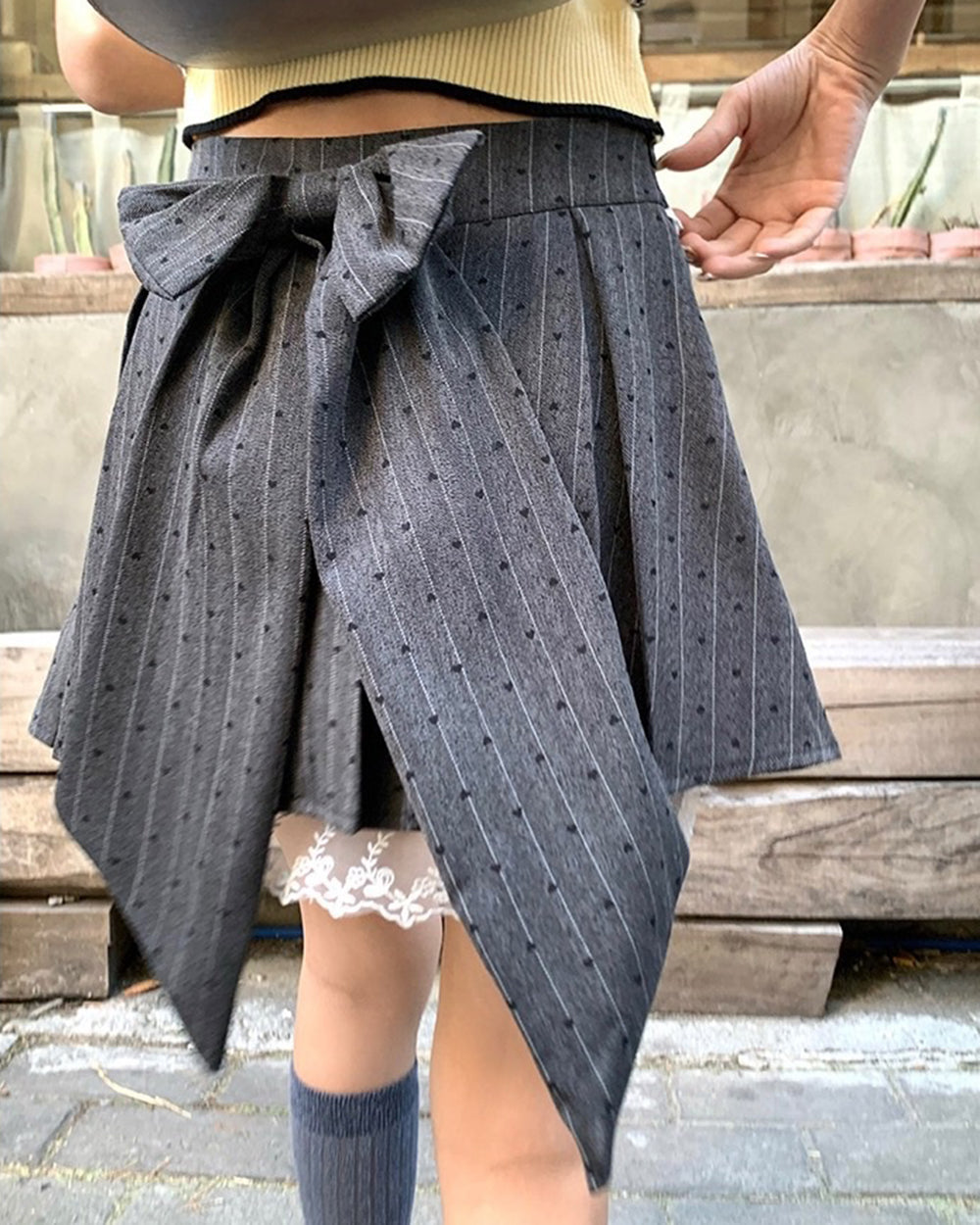 coquette lace bow pleated skirt